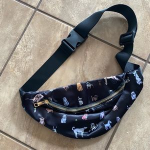 Fanny pack with dogs and cats